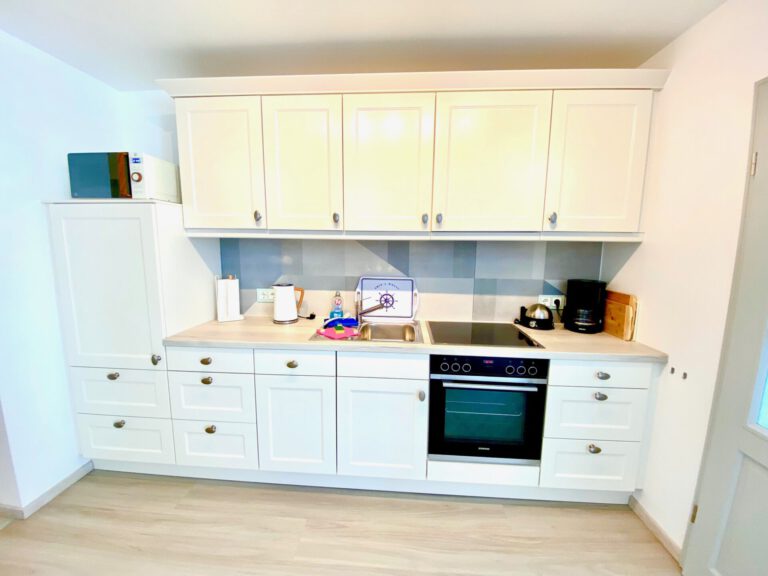 Ferienhaus Enna Kueche  768x576